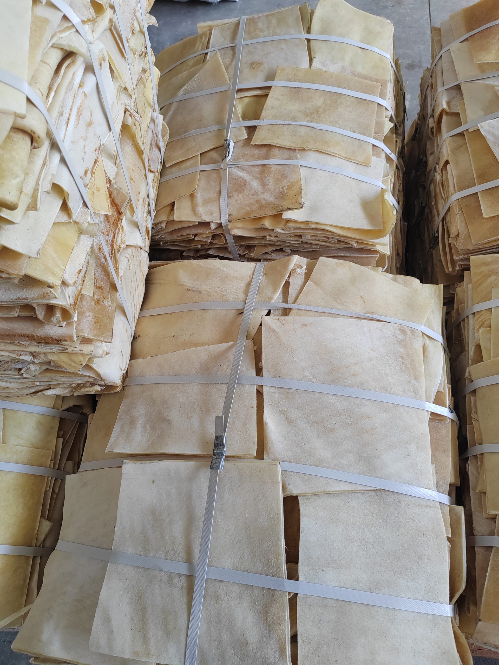 Lime Dried Cut Pieces